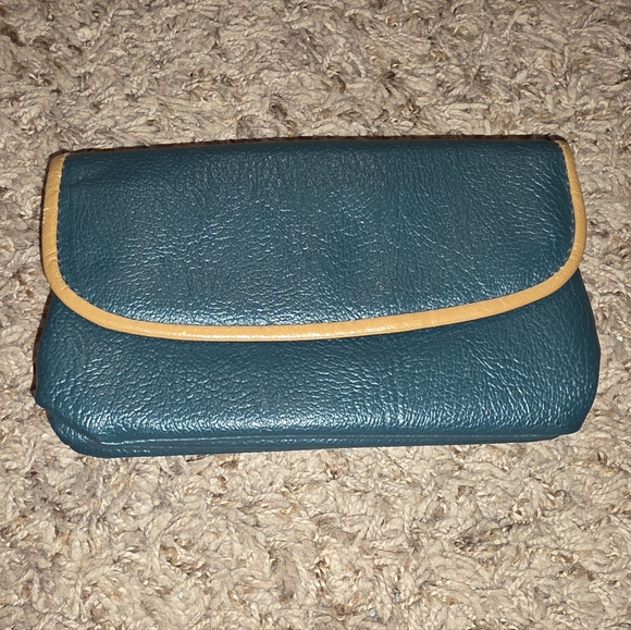 Source Unknown Teal and Tan Clutch - Picture 1 of 4